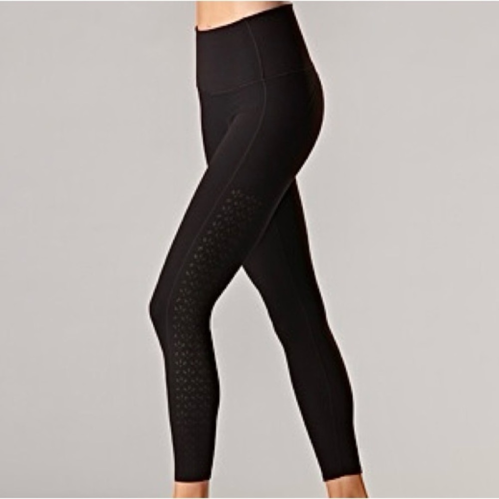 NWT Tavi Eyelet Leggings Ebony Black Activewear Women’s Yoga Pants Brand NEW